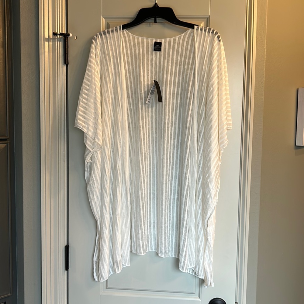 Women’s white polyester cover up